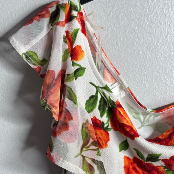 New Mode Women White One shoulder Floral Top size S‎ - Picture 3 of 7